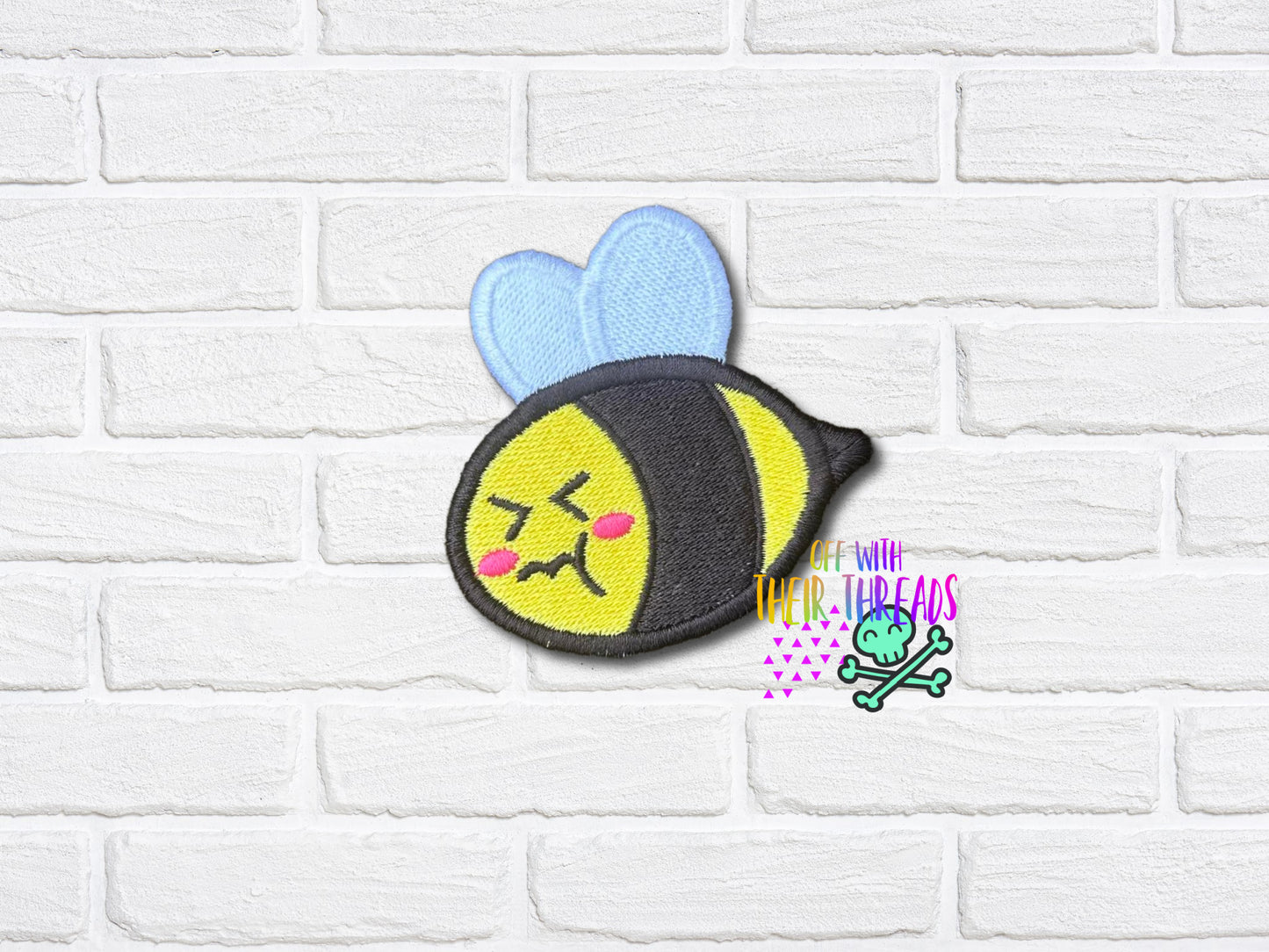DIGITAL DOWNLOAD Grumpy Bee Patch 3 SIZES INCLUDED – Off With Their Threads