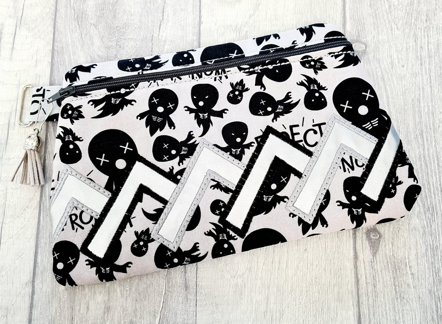DIGITAL DOWNLOAD Kim Clutch Applique Zipper Bag Lined and Unlined