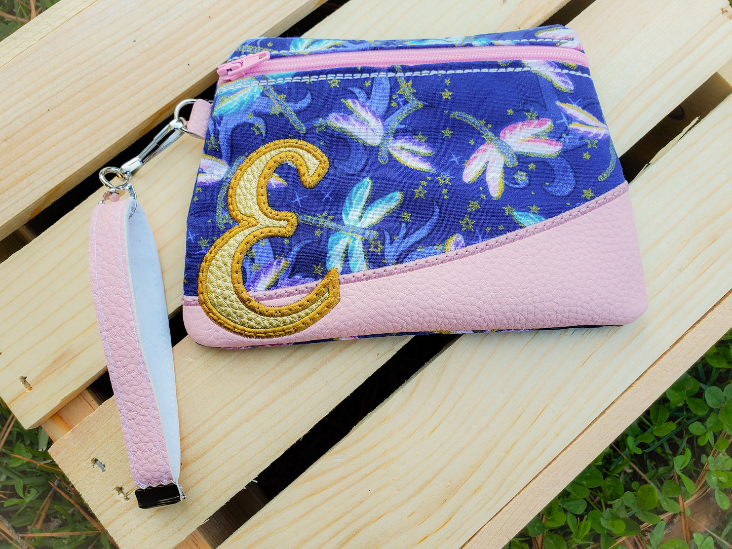 DIGITAL DOWNLOAD Letter E Clutch Applique Zipper Bag Lined and Unlined Alphabet