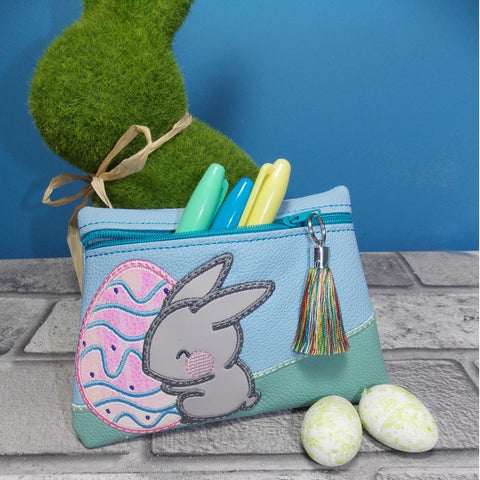 DIGITAL DOWNLOAD Doodle Easter Bunny Applique Zipper Bag Lined and Unlined