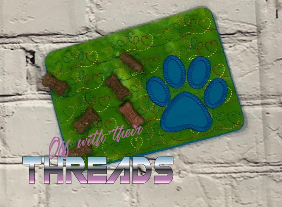DIGITAL DOWNLOAD Applique Paw Print Quilted Mug Rug Snack Mat Set 4 SIZES INCLUDED INCLUDES BOTH TURN HOLE AND ENVELOPE FINISHES