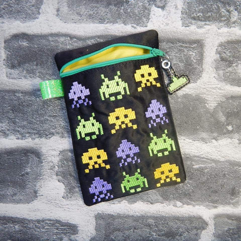 DIGITAL DOWNLOAD ITH Retro Gamer Invaders Bag Lined and Unlined Includes Charm