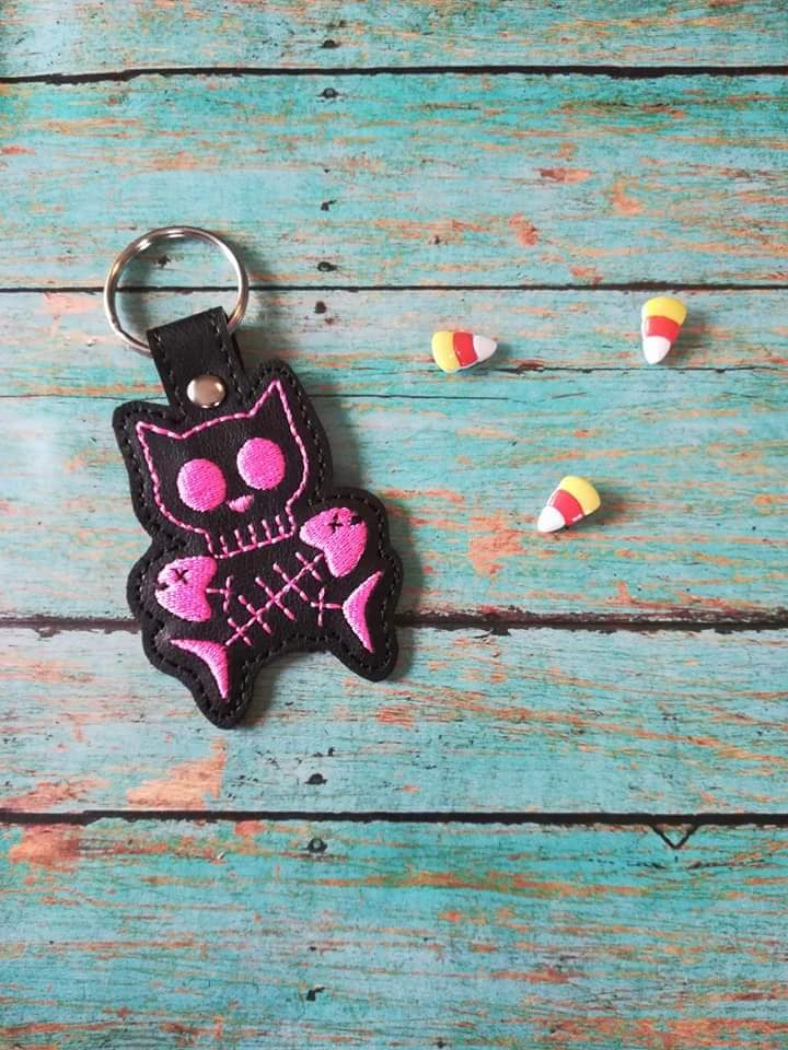 4x4 DIGITAL DOWNLOAD Skelly Kitty Snap Tab