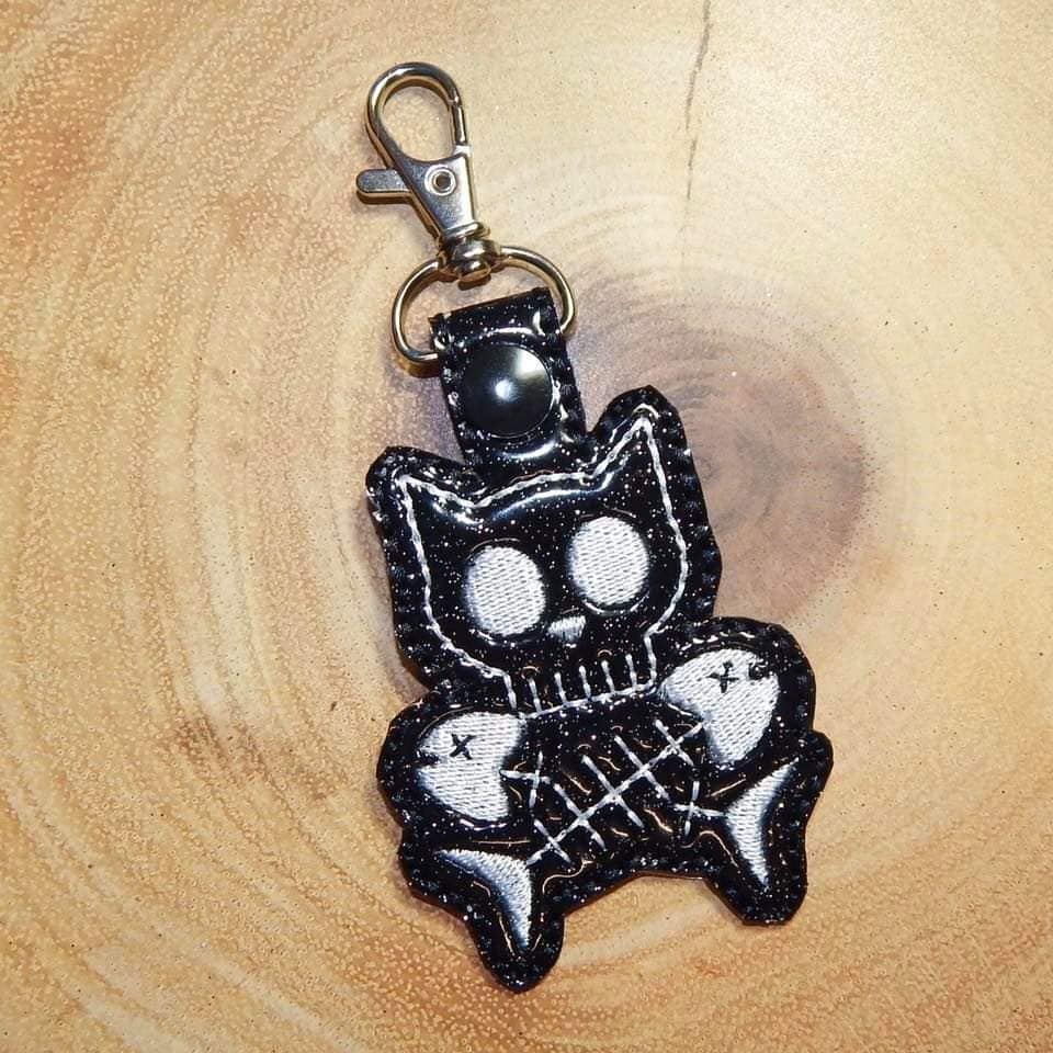 4x4 DIGITAL DOWNLOAD Skelly Kitty Snap Tab