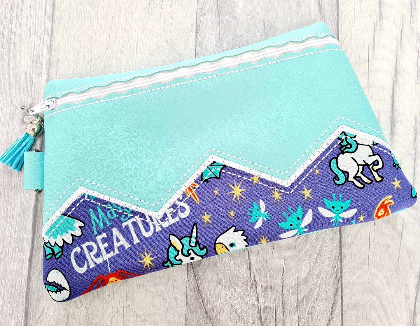 DIGITAL DOWNLOAD Carin Clutch Applique Zippered Bag Lined and Unlined