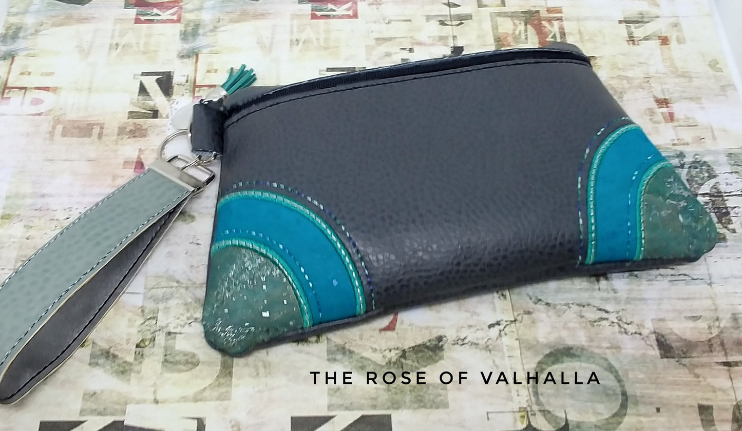 DIGITAL DOWNLOAD Britteny Clutch Applique Zippered Bag Lined and Unlined